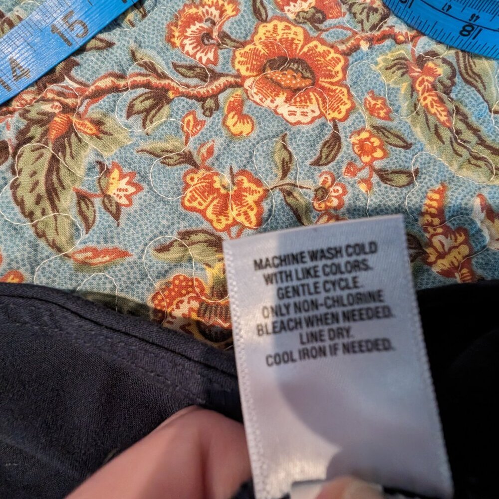 3/$23 Roz & Ali Dress Pant Size 10 Navy pull-on boot cut - Picture 4 of 6